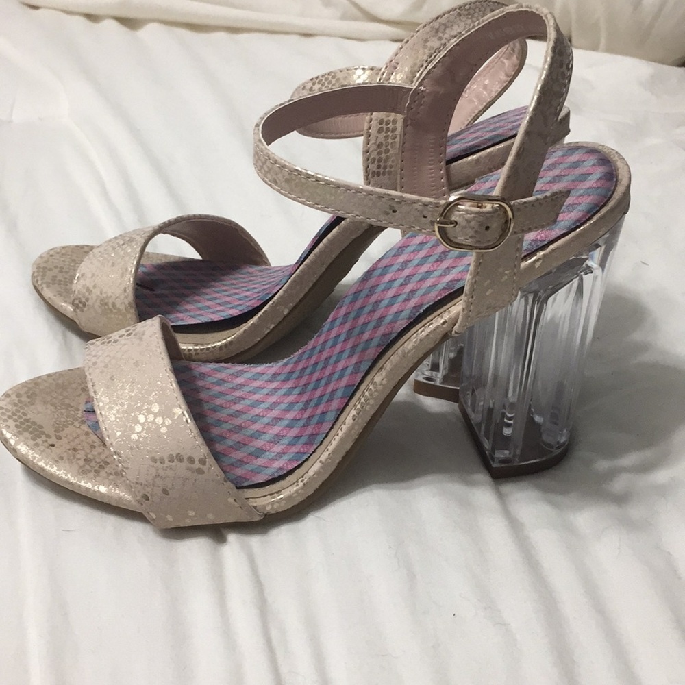 Heels - Picture 2 of 2